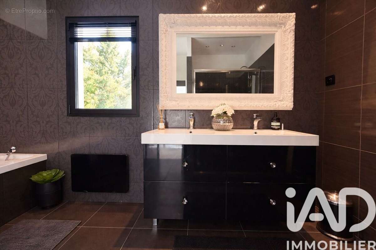 Photo 8 - Maison à LA CADIERE-D'AZUR