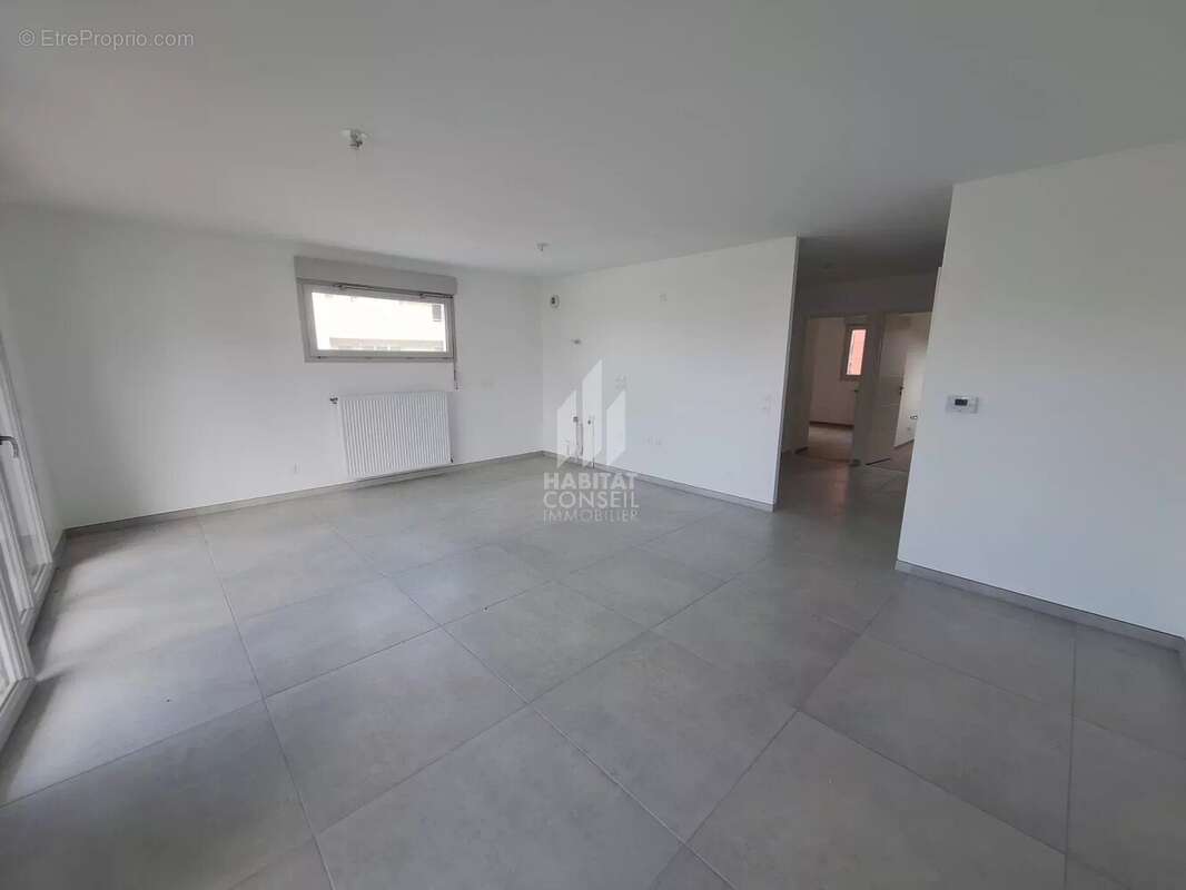 Appartement à MOIRANS