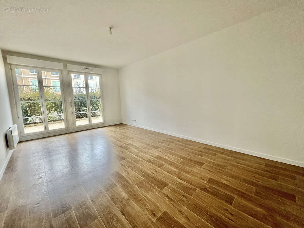 Appartement à LE PLESSIS-PATE