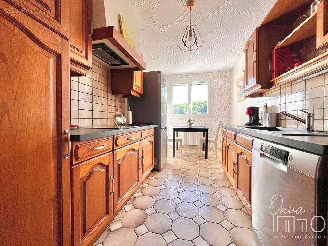 Appartement à FONTAINES-SUR-SAONE