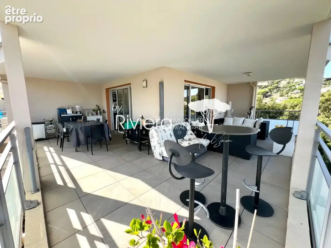 T3 vue mer avec garage et parking s/sol ! - photo 4