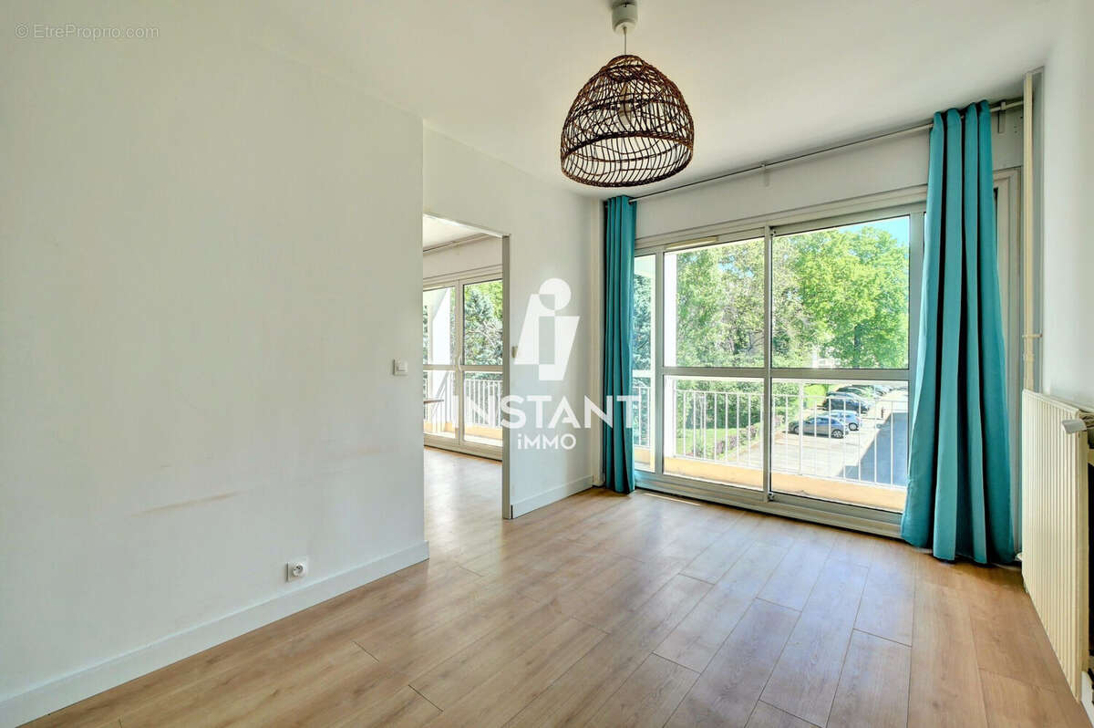 Appartement à LIMEIL-BREVANNES