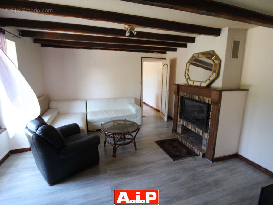 Maison à LA CHAPELLE-SAINT-LAURENT