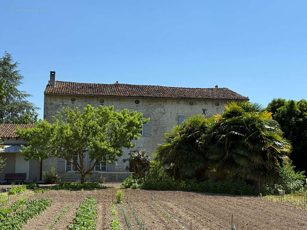 Maison à CHIZE
