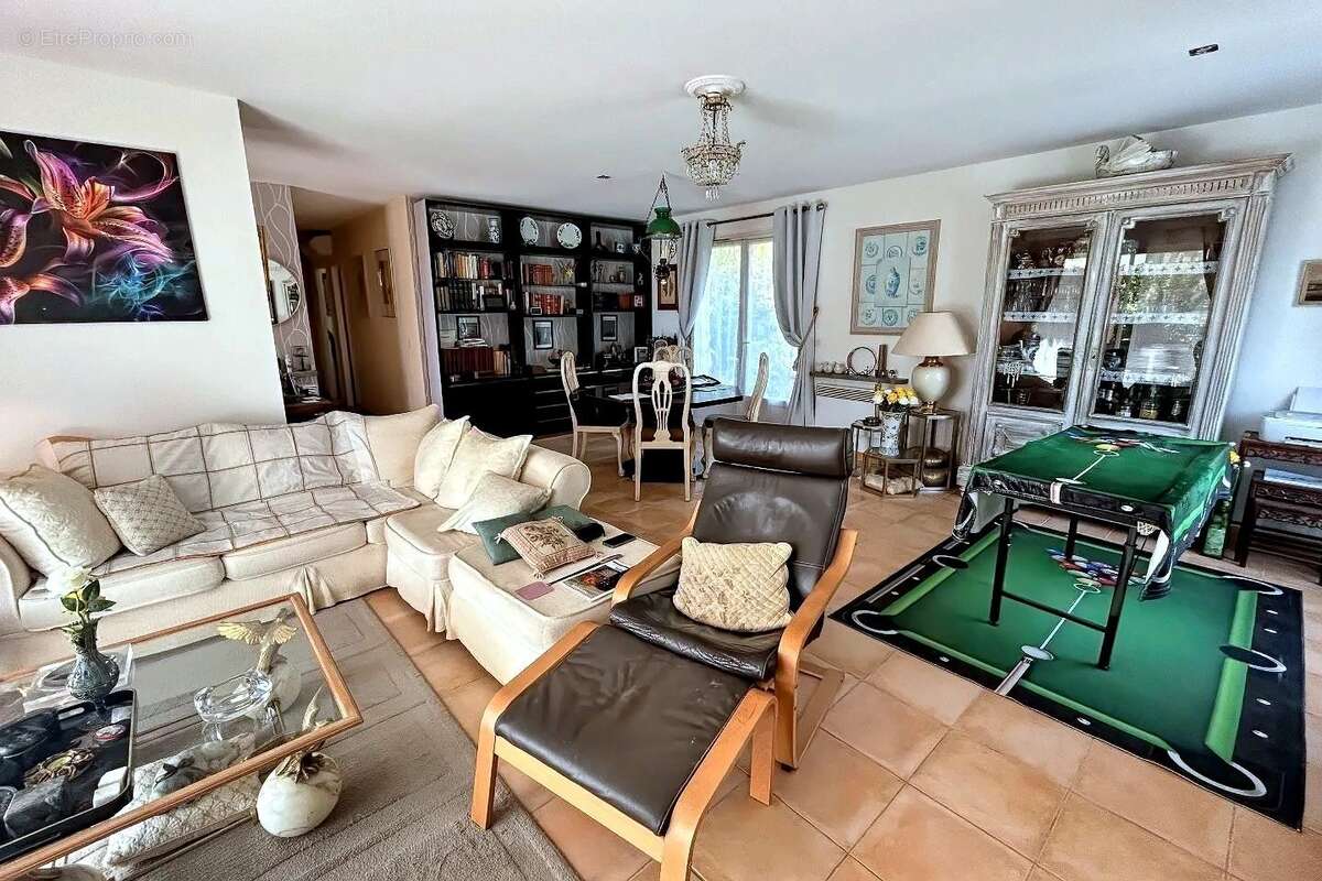 Maison à VILLEVEYRAC