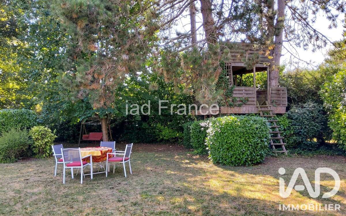 Maison 250 m² à Chavenay  - photo 4