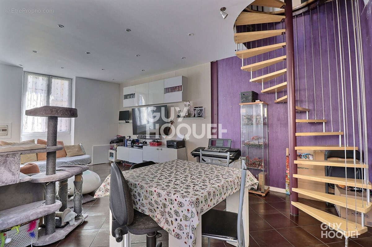 Maison à SAINT-VRAIN