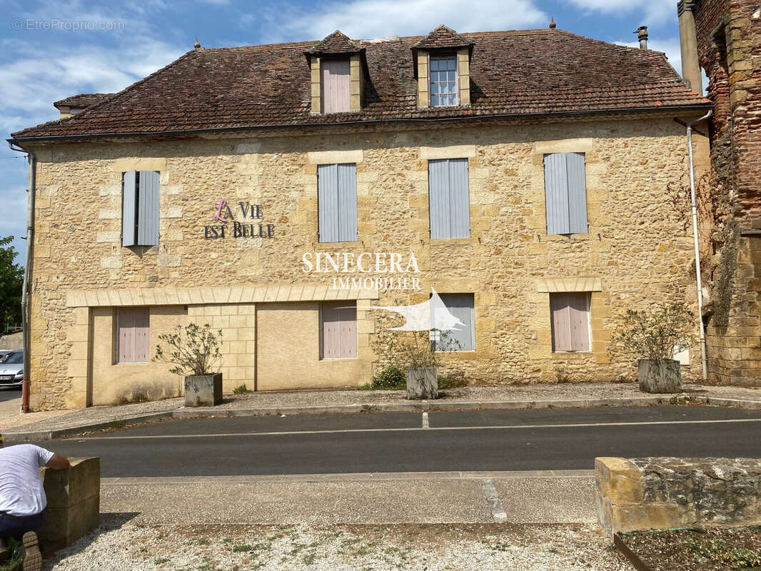 Maison 750 m² à Bergerac  - photo 4