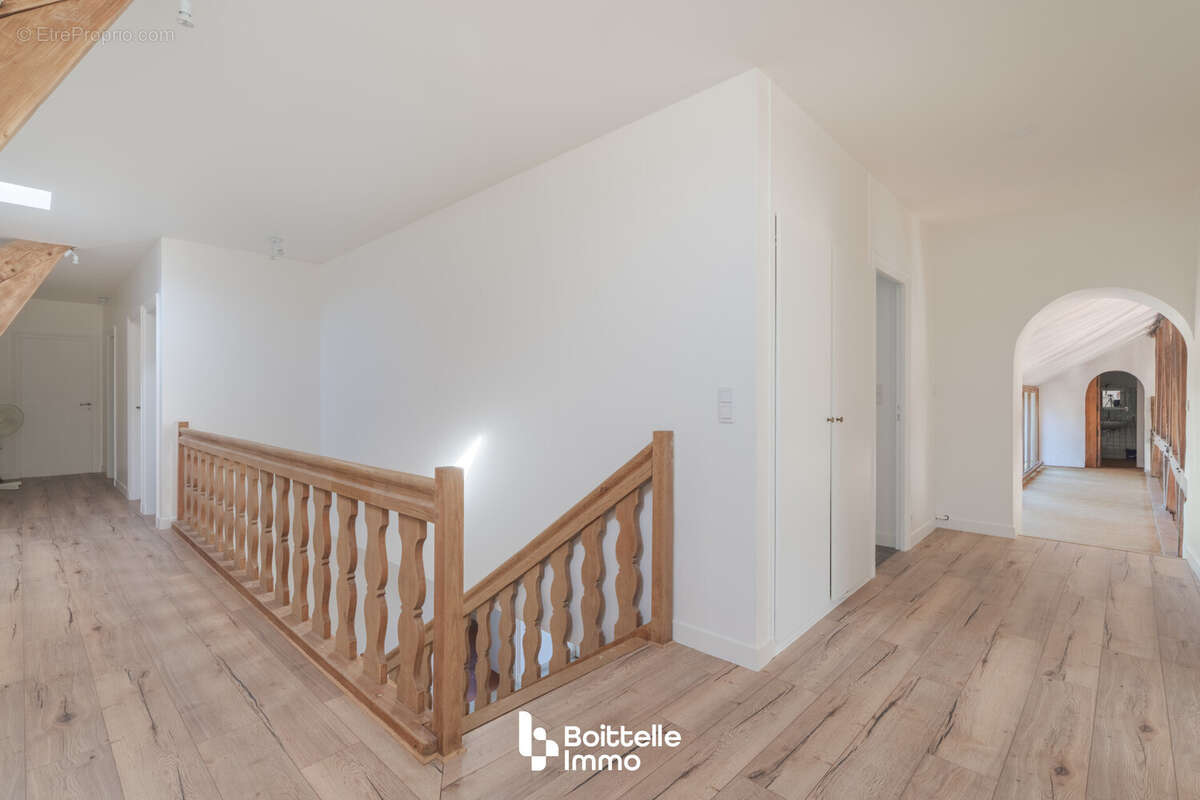Maison 370 m² à Villiers-Sous-Grez  - photo 9