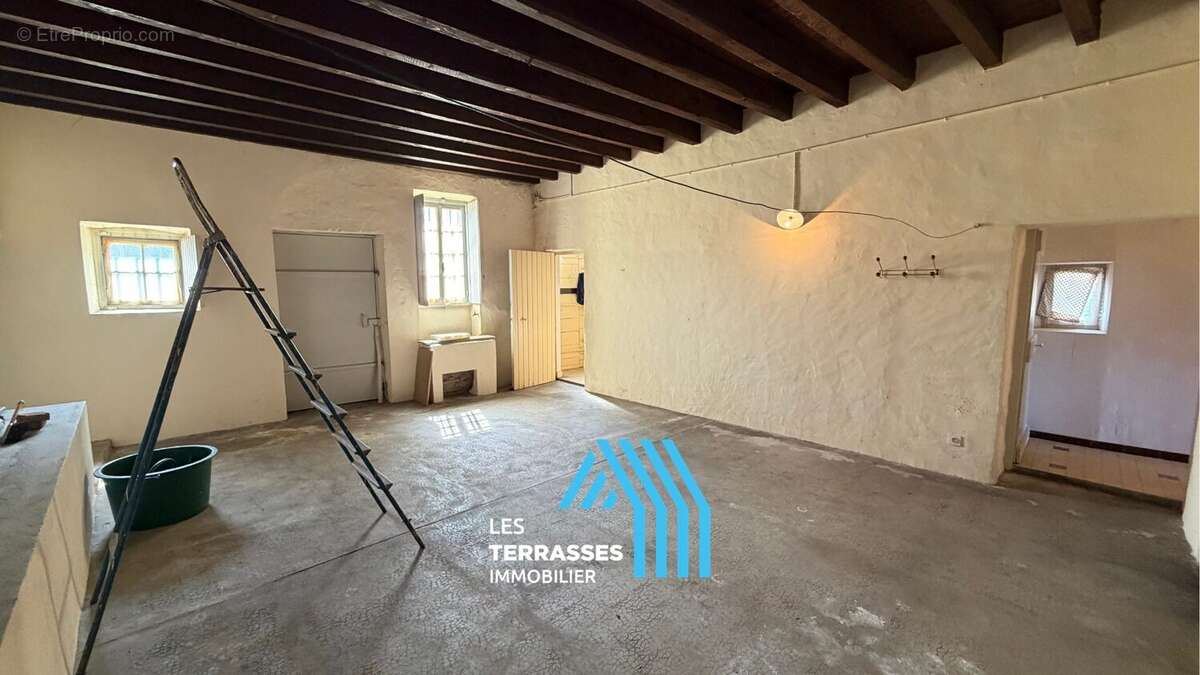 Maison à MONTELIMAR