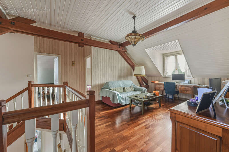 Maison à PREVESSIN-MOENS