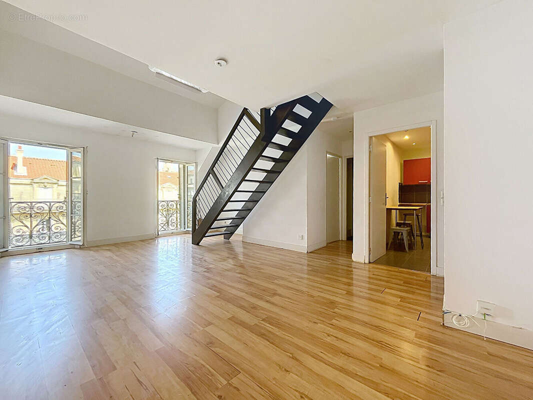 Appartement T3 en duplex 83m2 en étage élevé avec ascenseur - photo 2