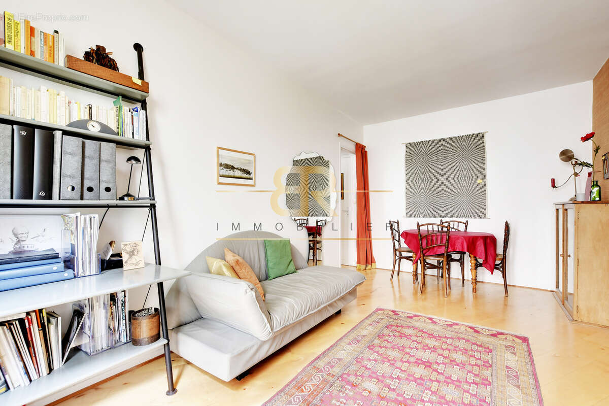 Appartement à PARIS-6E