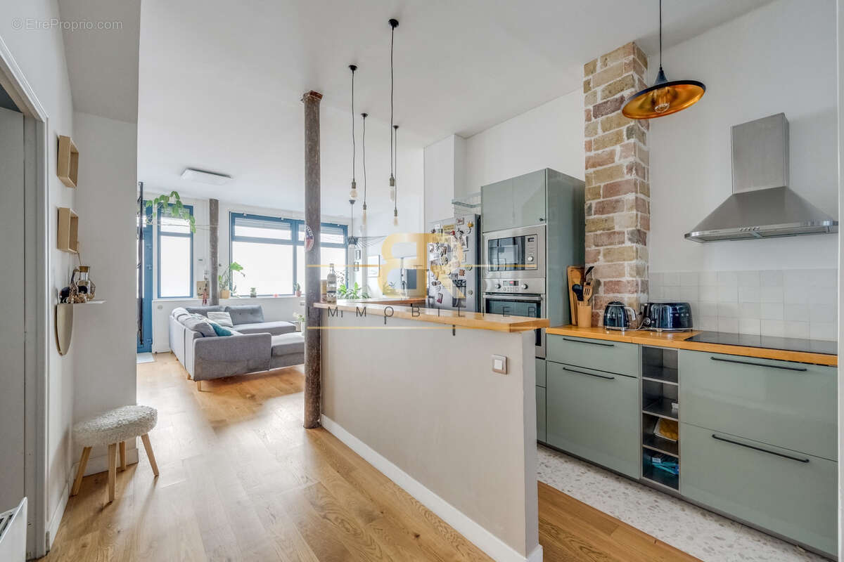 Appartement à PARIS-10E