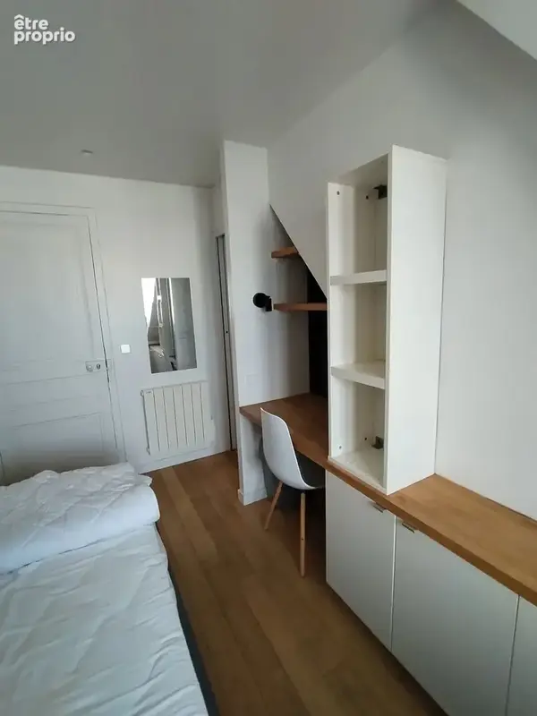 Exclusivité - Victor Hugo -  Studio 14.27m². Bon état. - photo 5