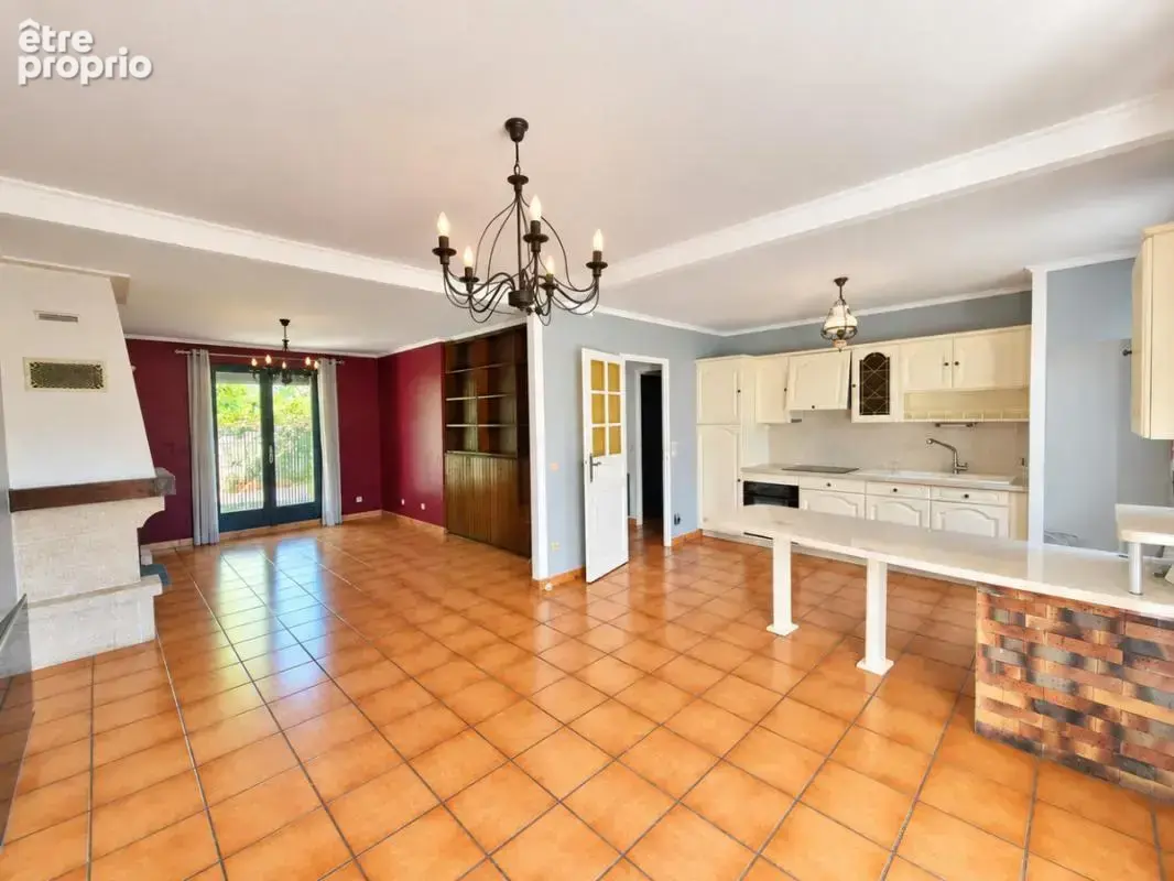 Maison avec Studio indépendant - Saint-Priest - photo 3