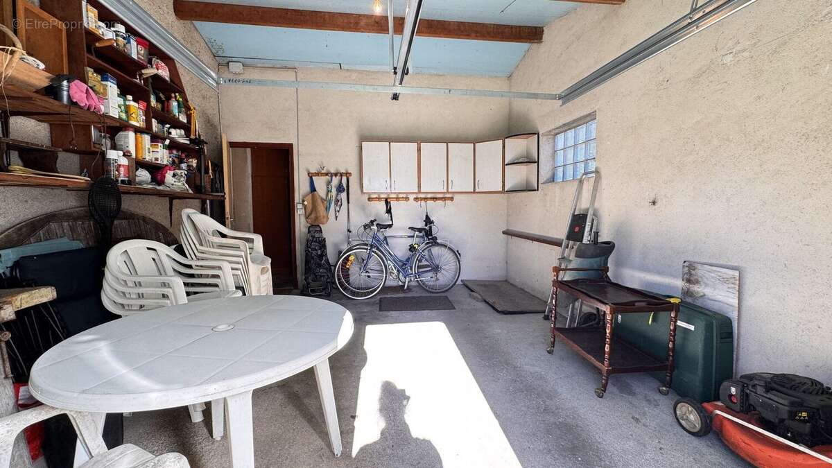 Opportunité:  Une belle maison traditionnelle à fort potentiel, proche des commodités - photo 17