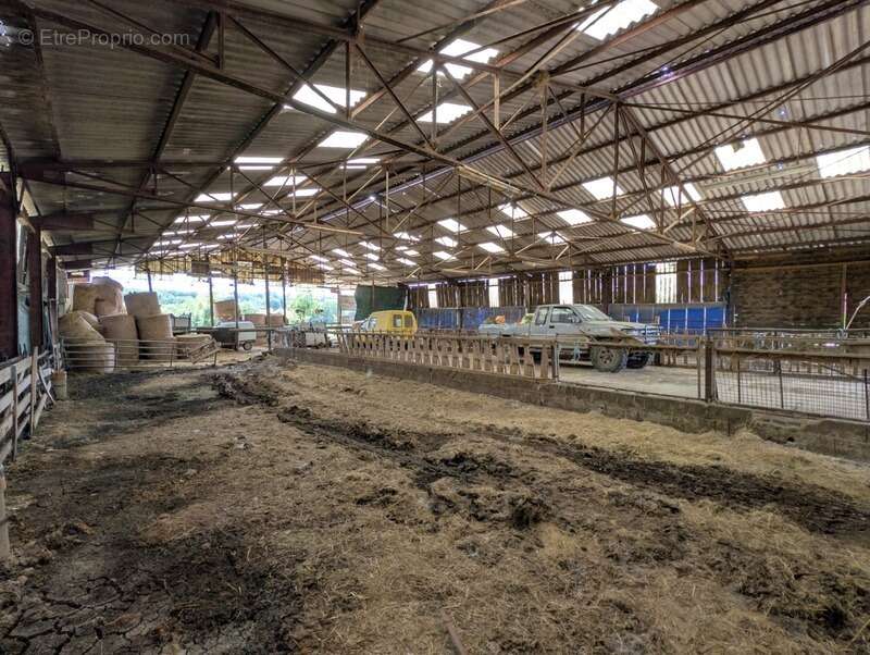 Maison à SAINT-BONNET-DE-CRAY