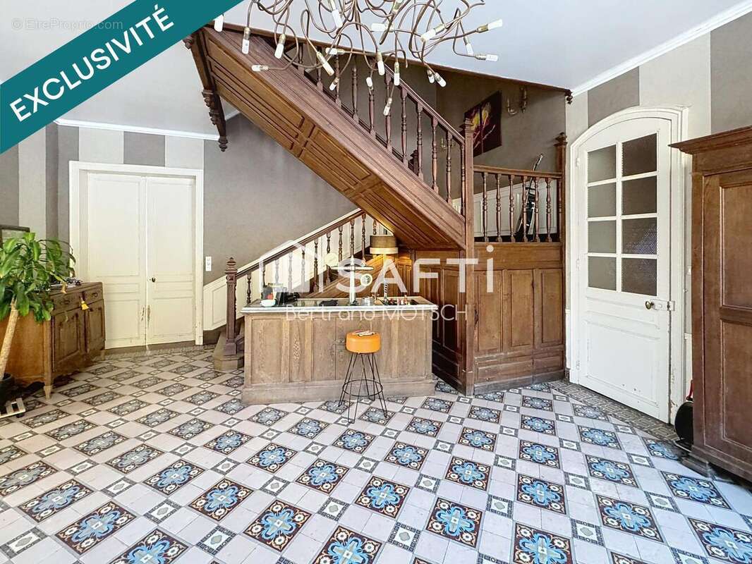 Maison 450 m² à Epiez-Sur-Chiers  - photo 2