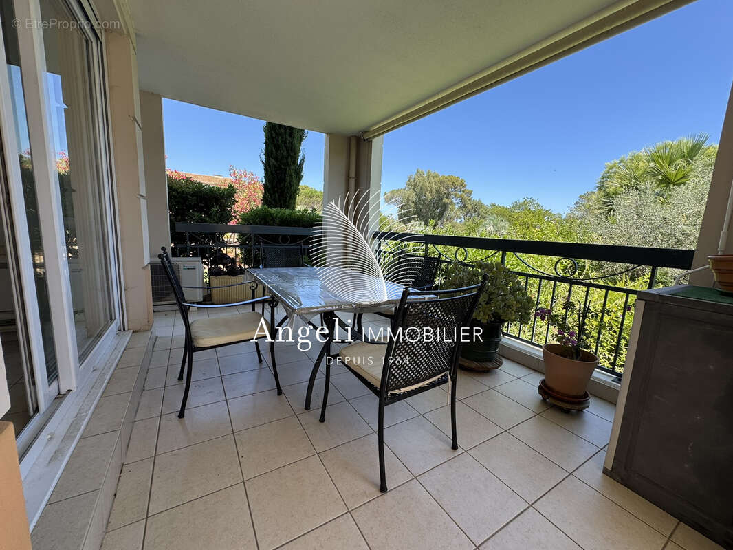 Appartement à FREJUS
