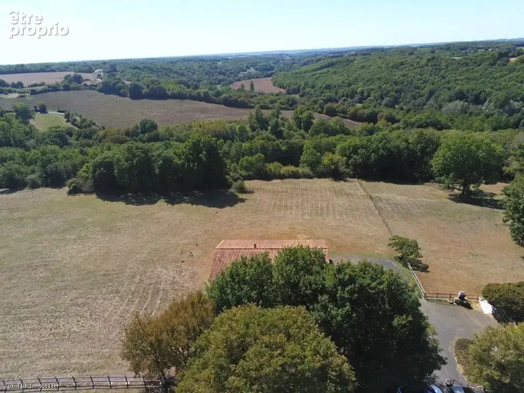 Maison Exceptionnelle avec Petite Equestre, Prairie Clôturée, Grand Terrain et Vues Magnifiques ! - photo 42