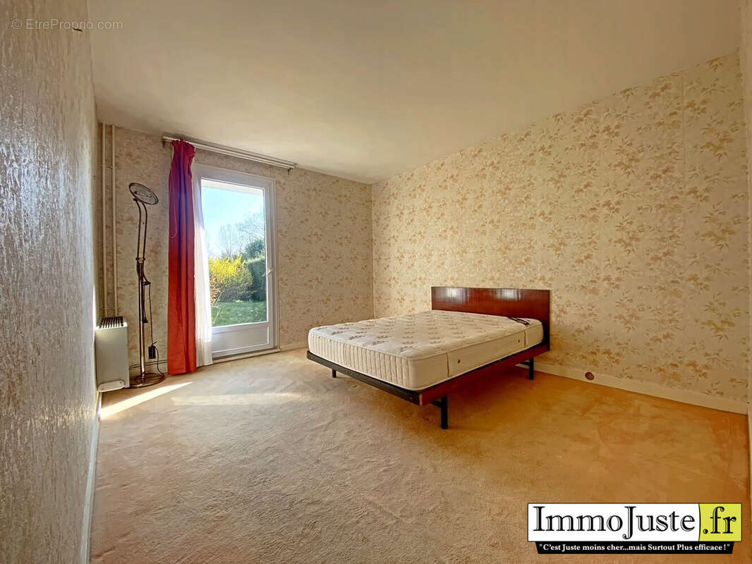 Maison à LES ESSARTS-LE-ROI