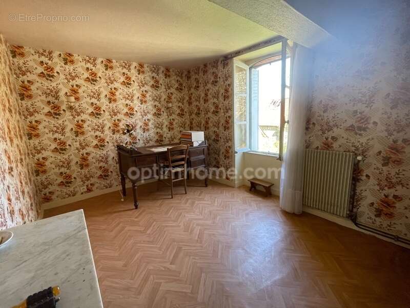 Maison à LA SOUTERRAINE