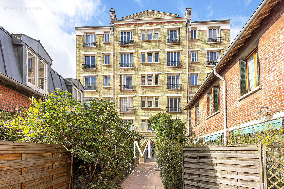 Appartement à MONTROUGE