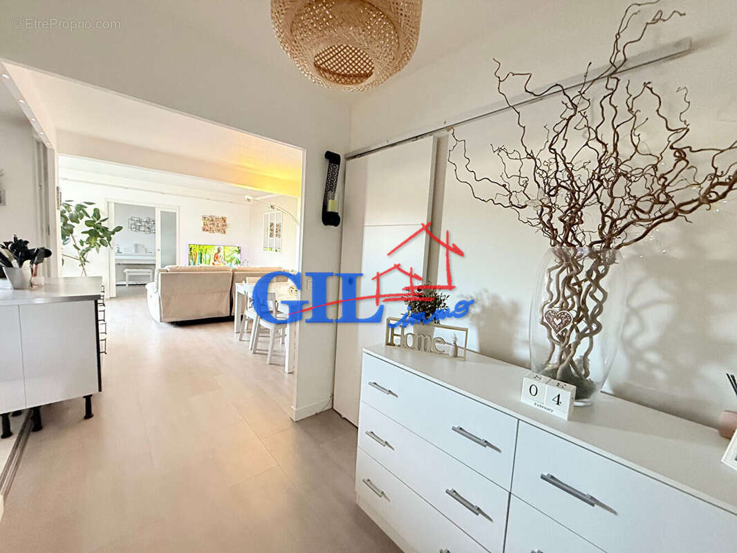 Appartement à SAVIGNY-LE-TEMPLE