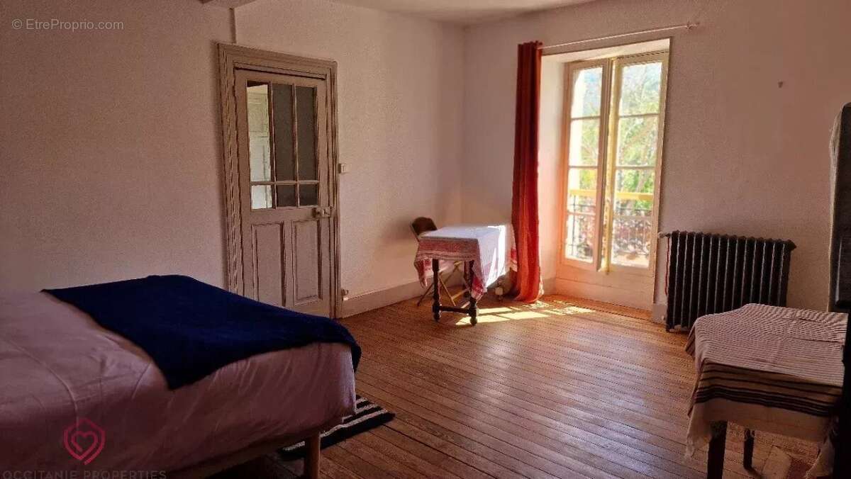 Maison à PRAT-BONREPAUX