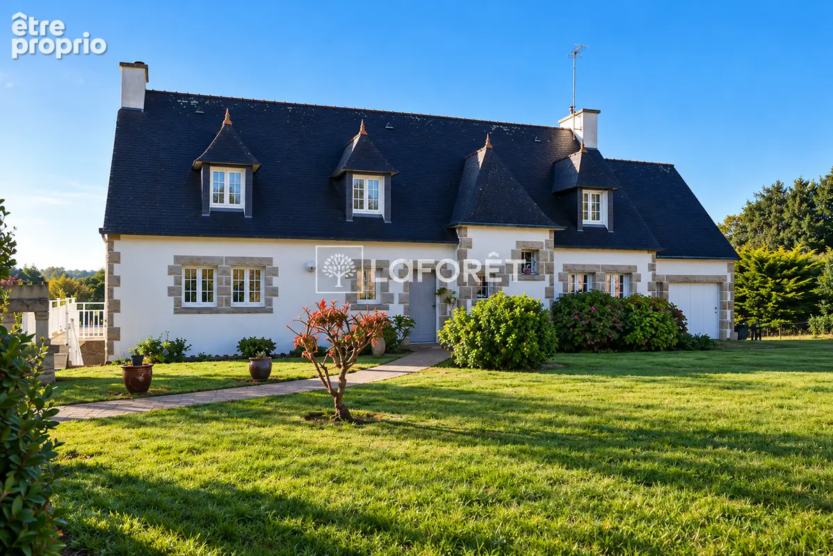 Maison Ploneour Lanvern 6 pièce(s) 192 m2 - photo 1