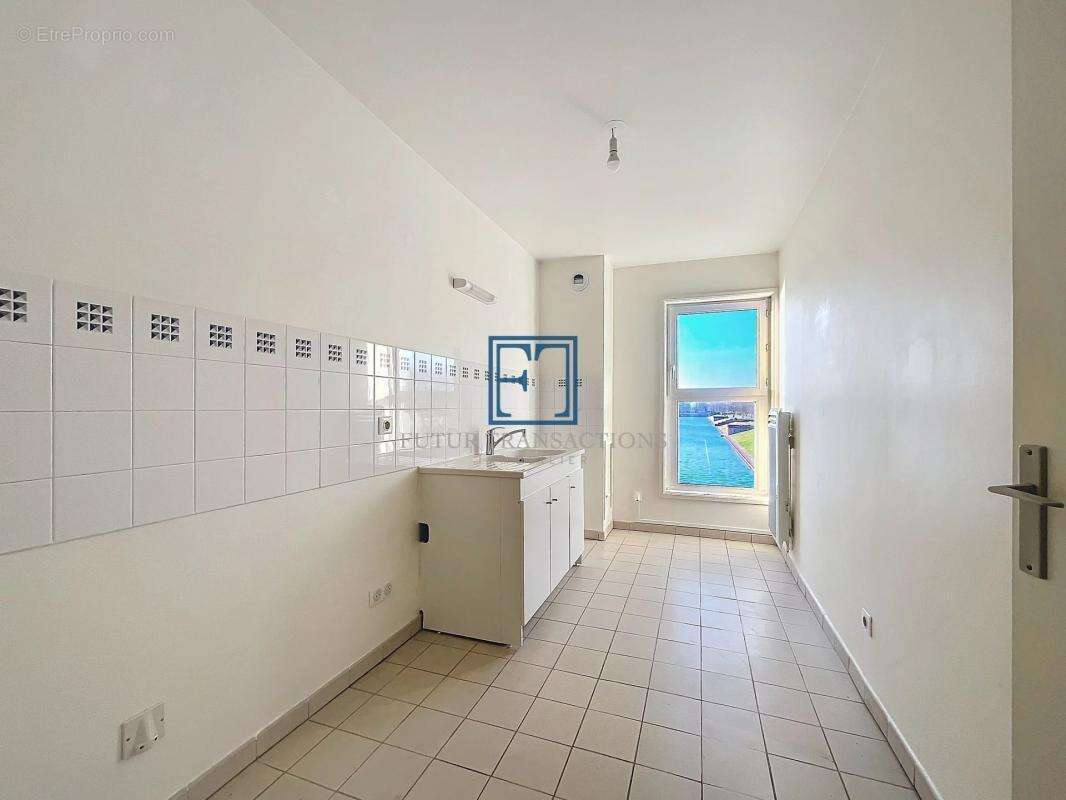 Appartement à VOISINS-LE-BRETONNEUX