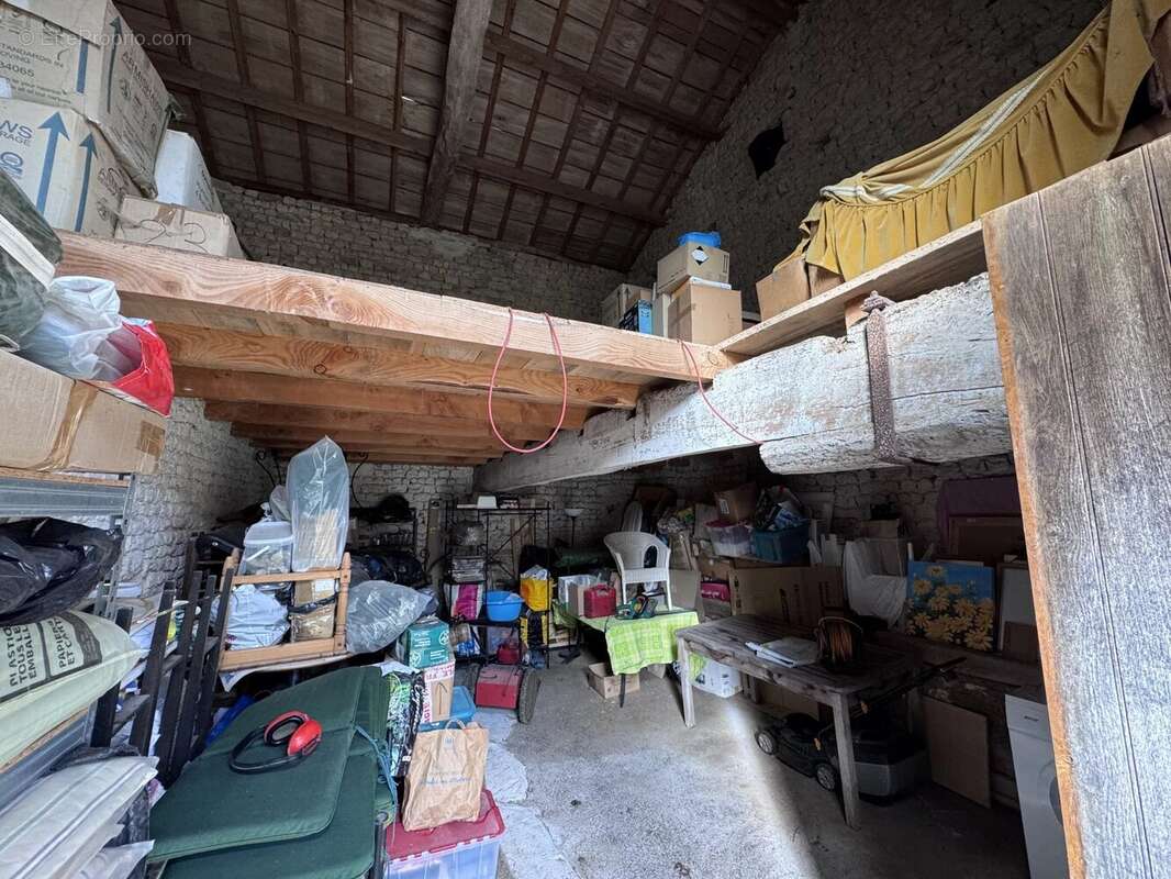 Maison à GENAC