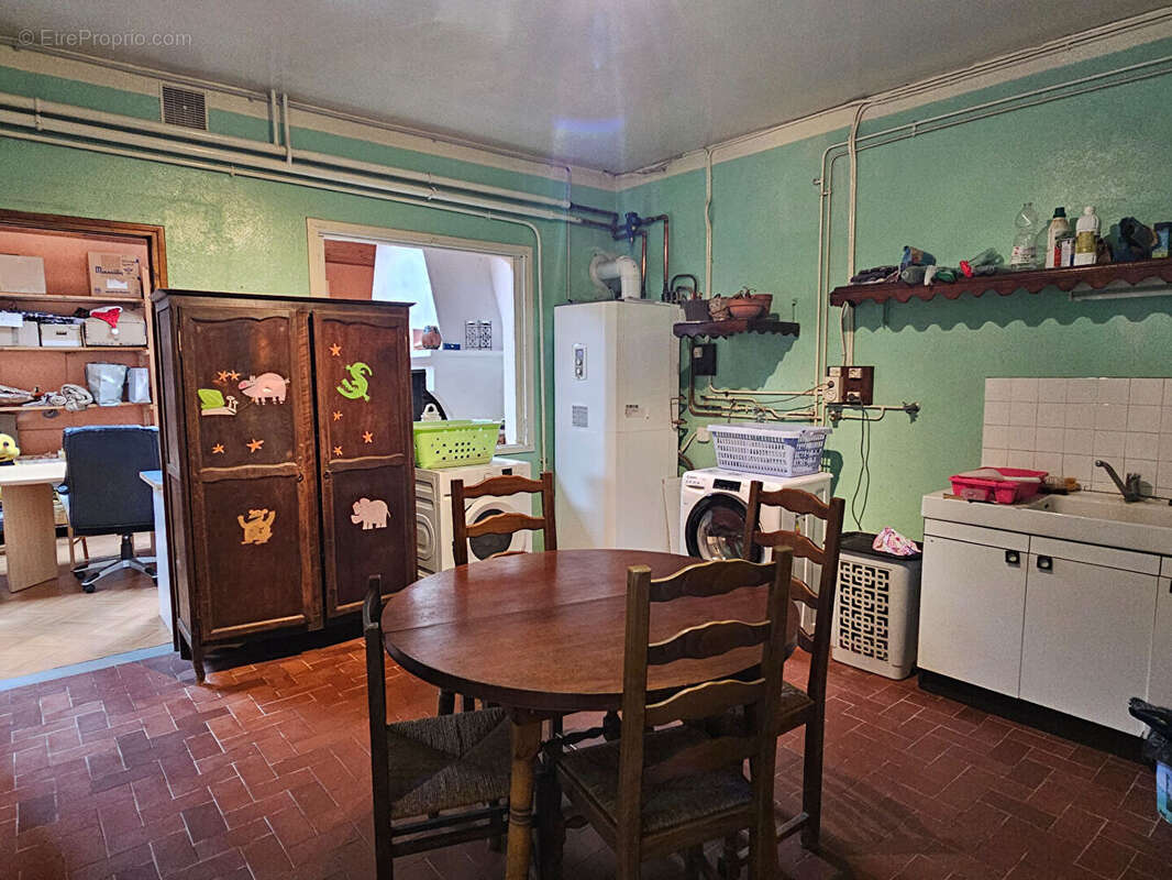 Maison de village avec cour et garage - photo 11