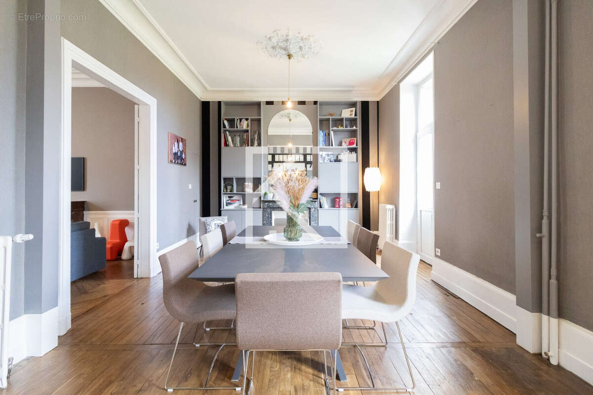 Maison 235 m² à Cholet  - photo 4