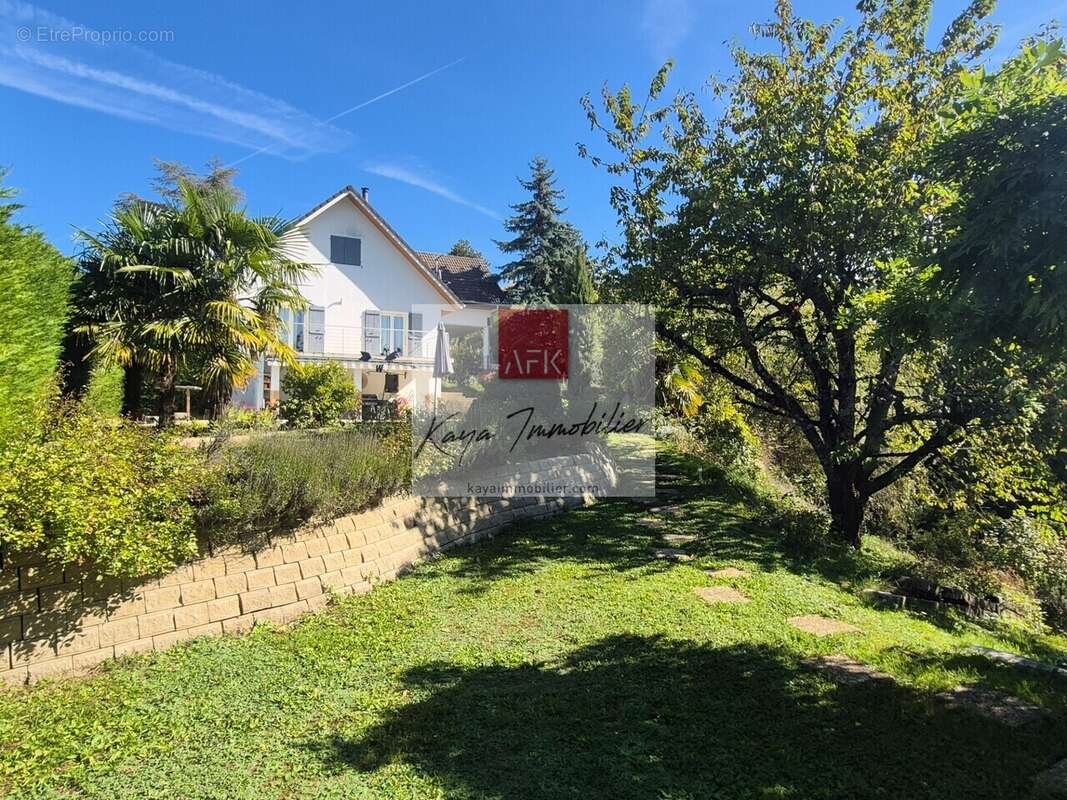 Maison à CRANVES-SALES