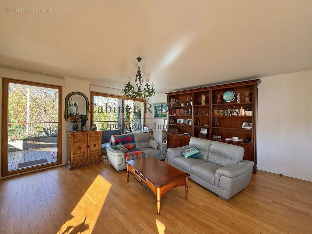 Appartement à COLOMBES
