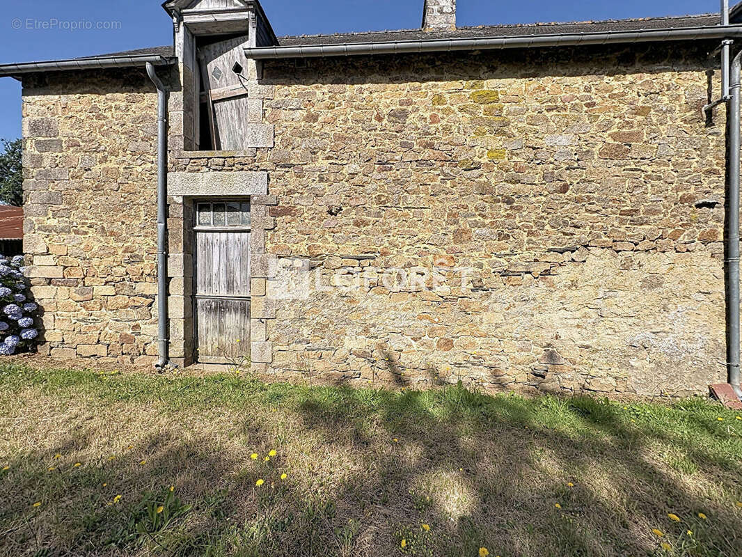 Maison à BAINS-SUR-OUST