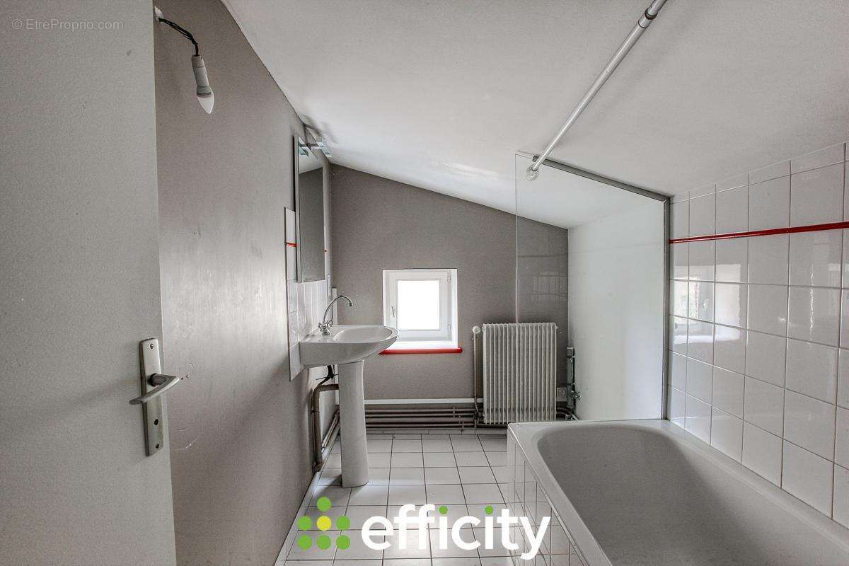 Appartement à COGNY
