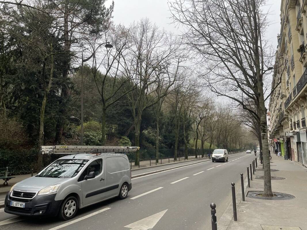 Autre à PARIS-20E