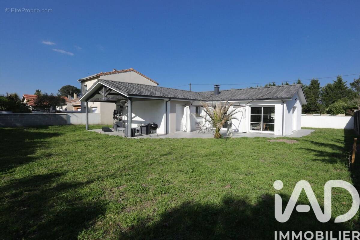 Photo 1 - Maison à CADAUJAC