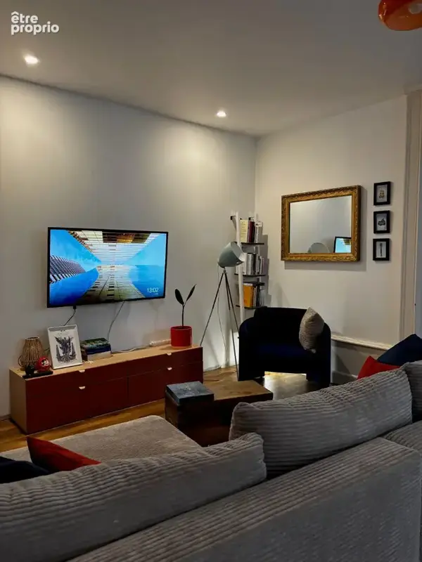 Laval coeur de ville appartement de plein pied, avec cour privative. - photo 3