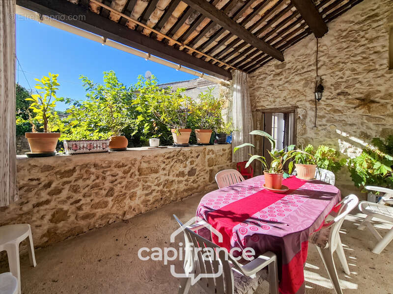 Maison à ROQUEMAURE