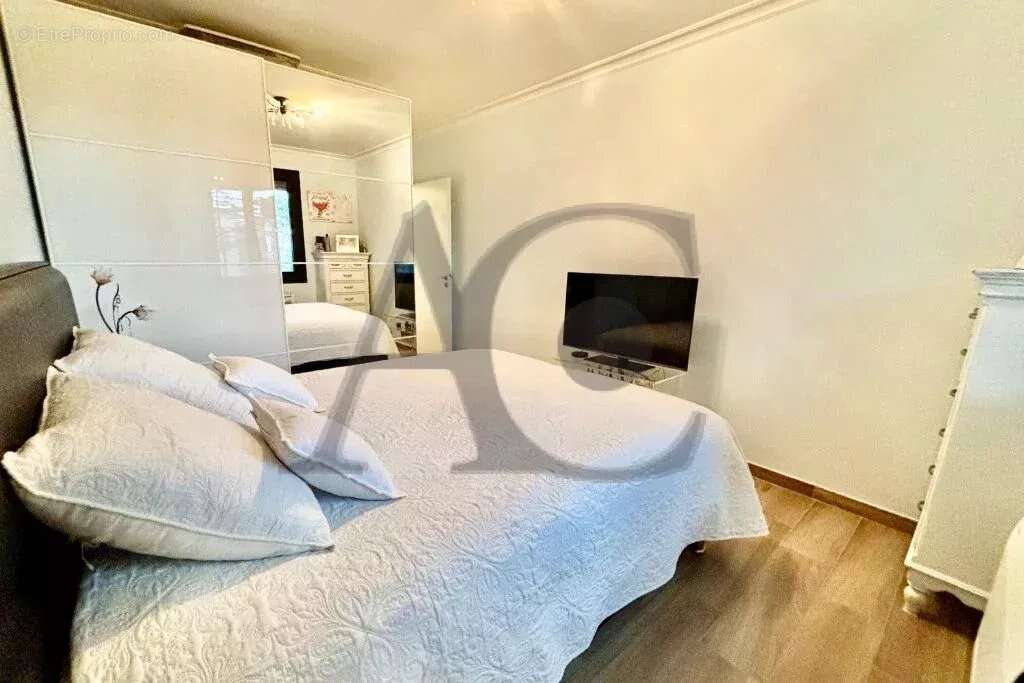Appartement à VILLENEUVE-LOUBET
