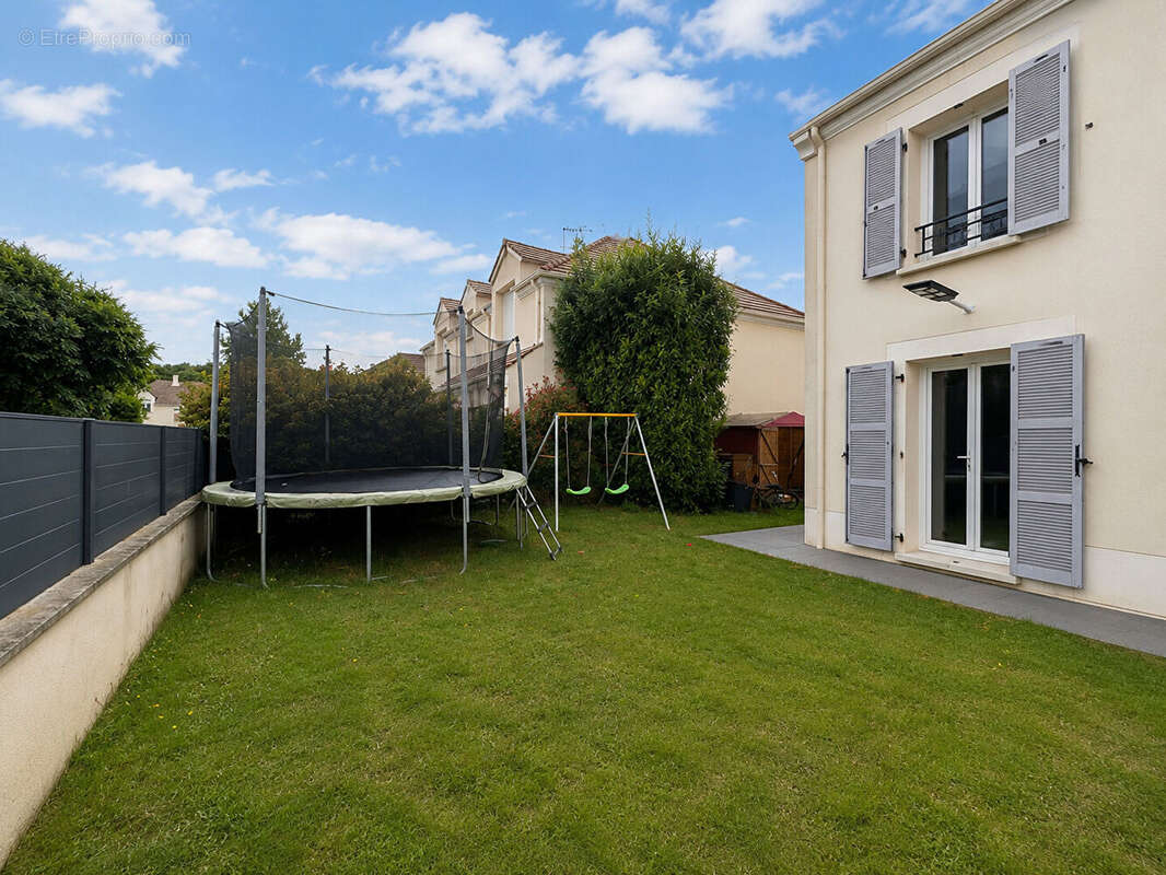 Maison à VIGNEUX-SUR-SEINE