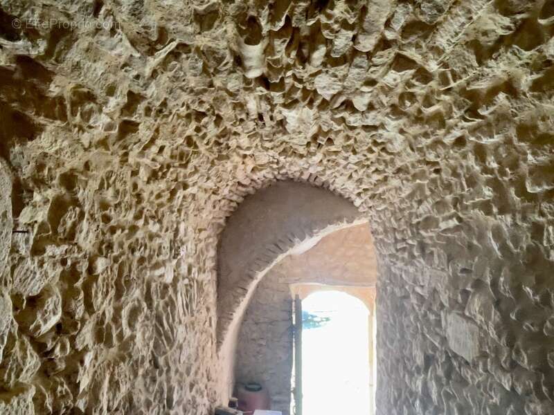 Maison à LAGARDE-D'APT