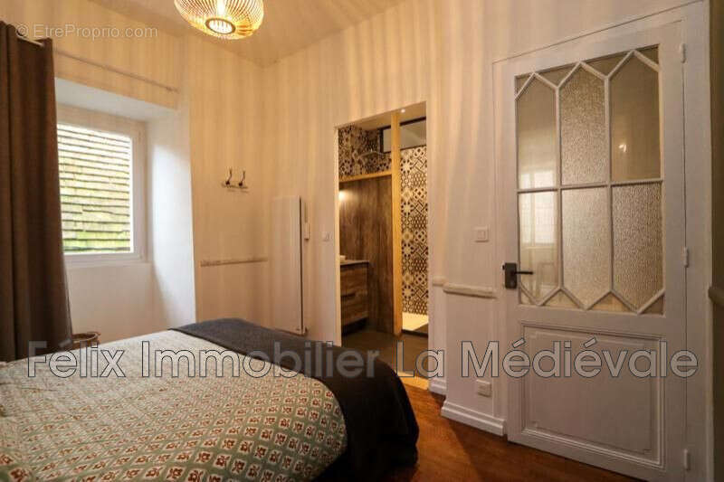 Appartement 64 m² à Sarlat-La-Caneda  - photo 4