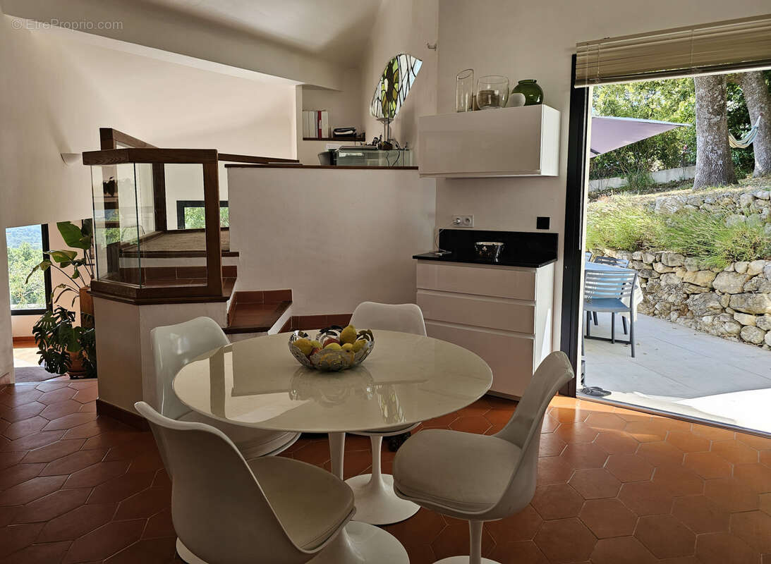 Maison à SAINT-VALLIER-DE-THIEY