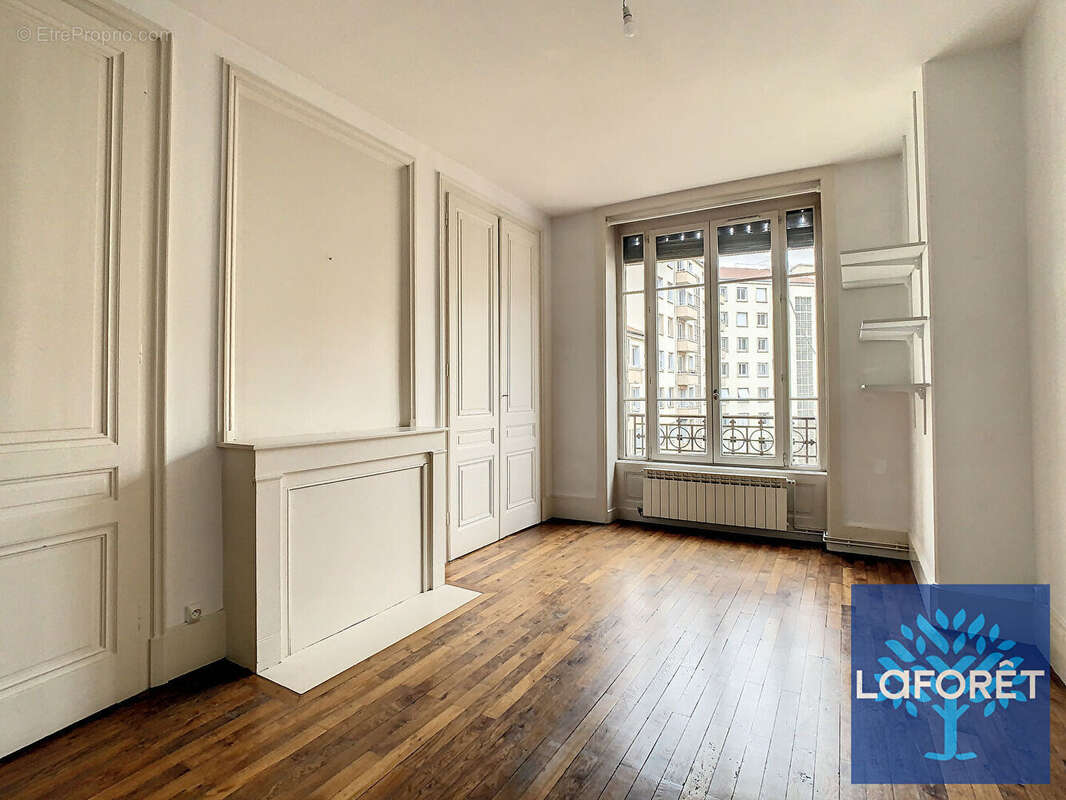 Lyon 7ème :  T3 (91 m2) avec balcon - photo 4