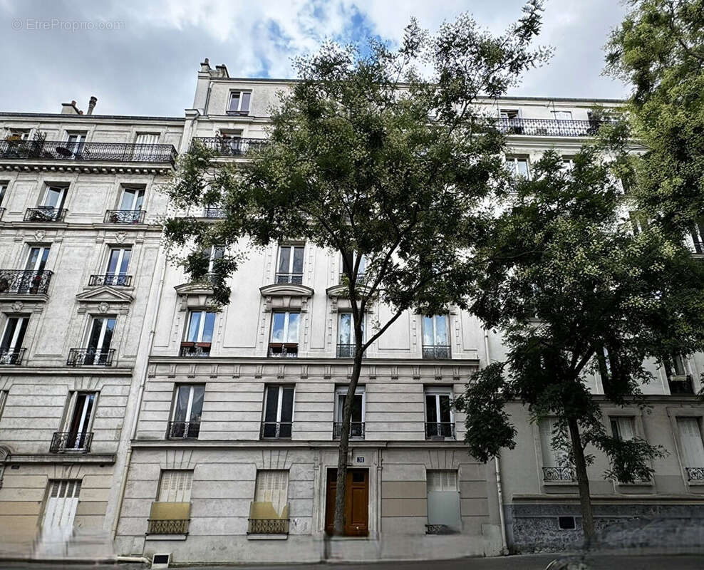 Appartement à PARIS-14E